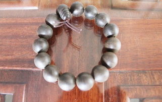 南通琦虎紅木工藝品廠 專注紅木雕刻手佛珠，廠家直銷，定制批發